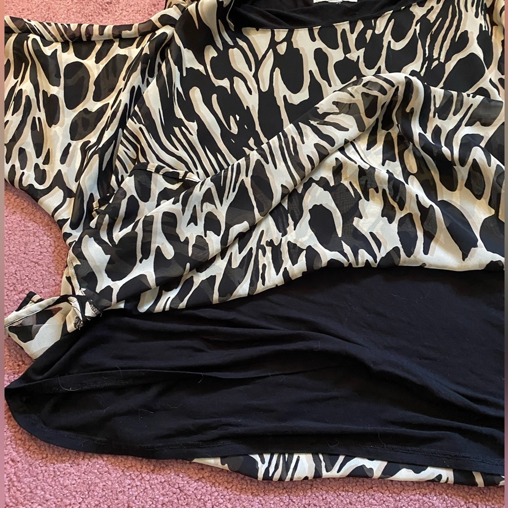 Asymmetrical top - Picture 3 of 3